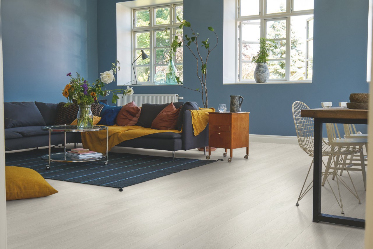 Ламинат Pergo Wide Long Plank Дуб сибирский L0234-03568 2050×240×9,5 фото в интерьере Ламинат Pergo Wide Long Plank Дуб сибирский L0234-03568 2050×240×9,5 фото в интерьере